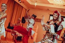 Ведущие, артисты, спецэффекты. Изображение 23890