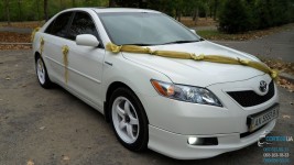 Свадебный автомобиль Toyota Camry Hybrid (Тойота Камри Гибрид) белого цвета. Изображение 2529