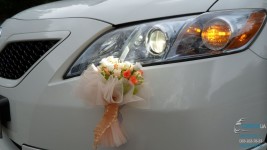 Свадебный автомобиль Toyota Camry Hybrid (Тойота Камри Гибрид) белого цвета. Изображение 2546