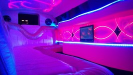 Фото лимузина Chrysler 300c. Изображение 231