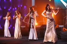 Шоу-программа. Изображение 48188