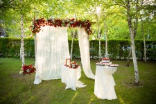 In red colour. Изображение 53156