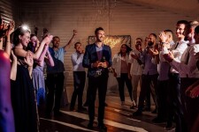 Ведущий Денис Ткаченко. Изображение 72174