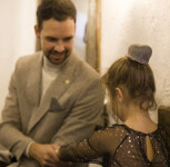 Ведущий Денис Ткаченко. Изображение 72171