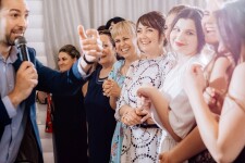 Ведущий Денис Ткаченко. Изображение 72176