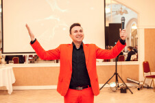 Застывший в работе. Изображение 72669