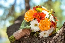 Свадебные букеты и бутоньерки. Изображение 6982