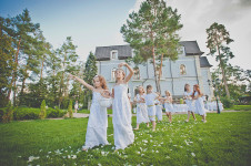 Свадьба под многовековым дубом. Изображение 8868