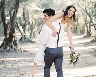 Идеи поз для свадебных фотосессий Идеи поз для свадебных фотосессий