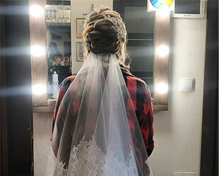 Высокие свадебные прически с фатой