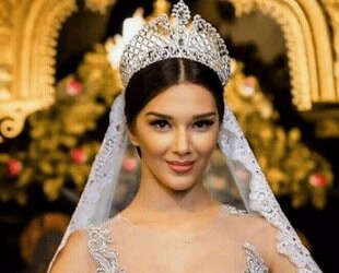 Идеи свадебных причесок с короной Идеи свадебных причесок с короной