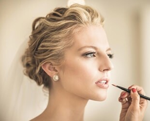 Что нужно делать сначала свадебную прическу или макияж Что нужно делать сначала свадебную прическу или макияж