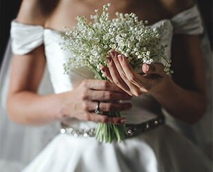 Ландыши в свадебном букете