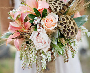 Осенние и зимние  свадебные букеты из стручков лотоса 