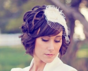 Свадебная прическа для невесты со стрижкой каре