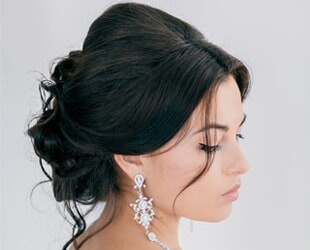 Подбираем свадебную прическу для брюнетки