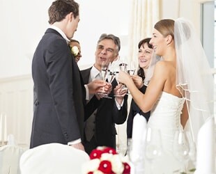 Нужен ли тамада на свадьбе в 10 человек Нужен ли тамада на свадьбе в 10 человек