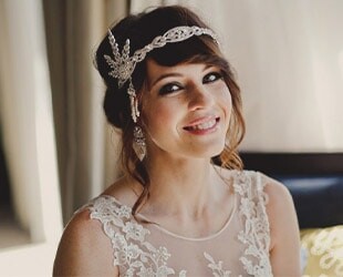 Прическа невесты на свадьбе в стиле Гэтсби Прическа невесты на свадьбе в стиле Гэтсби