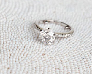 Классические обручальные кольца: советы по выбору от профессионалов Классические обручальные кольца: советы по выбору от профессионалов