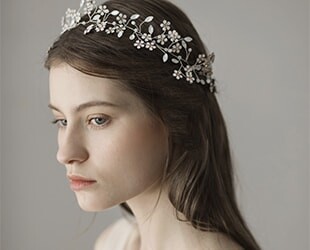 Идеи свадебных причесок с ободком Идеи свадебных причесок с ободком