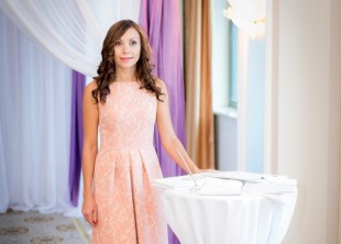 Ведущая свадебной выездной церемонии Ольга Майская - лого