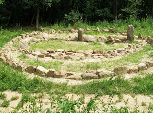 Языческие святилища - лого