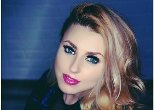 Ведущая Юлия Погорелова Ведущая Юлия Погорелова - лого