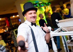 Ведущий Юра Райский - лого