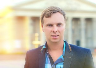 Фотограф Максим Мотов - лого