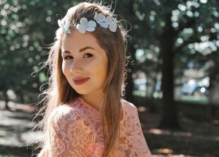 Ведущая на свадьбу киев, ведущая выездных церемоний, церемониймейстер, тамада киев, - лого