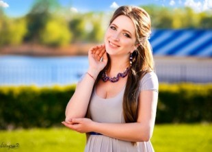 Ведущая ЯРКИХ праздников Евгения Инская - лого