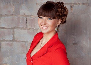 Ведущая в Киеве Наталия Ильченко - лого