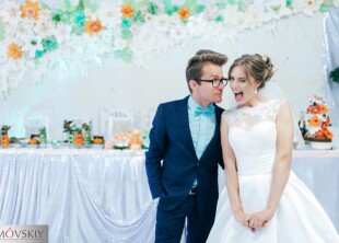 Профессиональный ведущий Киева Алексей Ломовский Профессиональный ведущий Киева Алексей Ломовский - лого