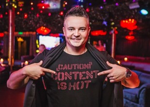 Алекс Селихов - поющий ведущий вашего праздника №1 - лого