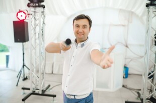 Организатор и Ведущий на Выездную церемонию и свадьбу Организатор и Ведущий на Выездную церемонию и свадьбу - лого