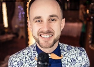 Ведущий Дмитрий Попов: стильно, современно, актуально  - лого