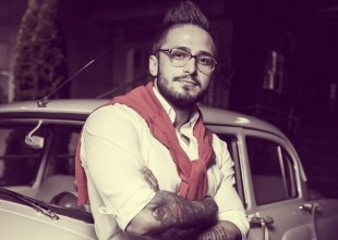 Виктор - лого