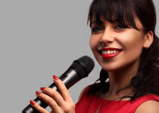 Ведущая Анна Карпенко - лого