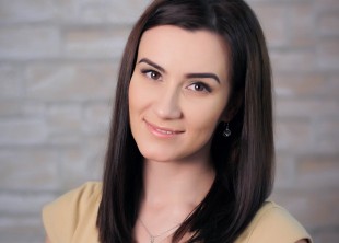 Профессиональный свадебный стилист Юлия Шарай Профессиональный свадебный стилист Юлия Шарай - лого