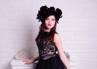 Стилист причесок - лого