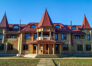 Загородный комплекс Fort Pirnov Park Загородный комплекс Fort Pirnov Park - лого