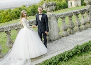 Богдан Гонтар - лого