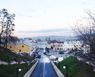 Площадь Пресвятой Марии (Турецкого колодца) - лого