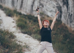 Мастер свадебного макияжа Yevgeniya Kozlova Мастер свадебного макияжа Yevgeniya Kozlova - лого