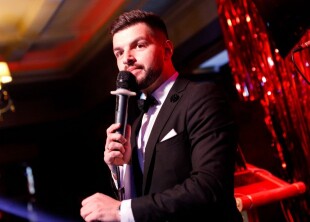 Ведущий Дмитрий Танас - лого