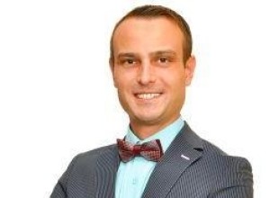 Ведущий Сергей Розванов - лого