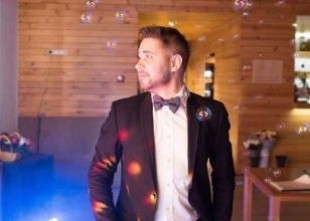 Ведущий (НЕ тамада) на свадьбу, корпоратив, выпускной, День Рождения - лого