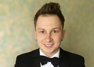 Ведущий незабываемых событий Евгений Жарков Ведущий незабываемых событий Евгений Жарков - лого