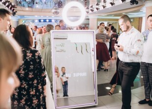 Селфі дзеркало - лого