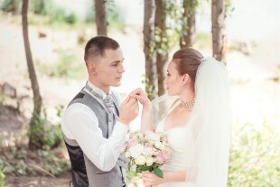 Свадебный и семеный фотограф Гучек Ольга - лого